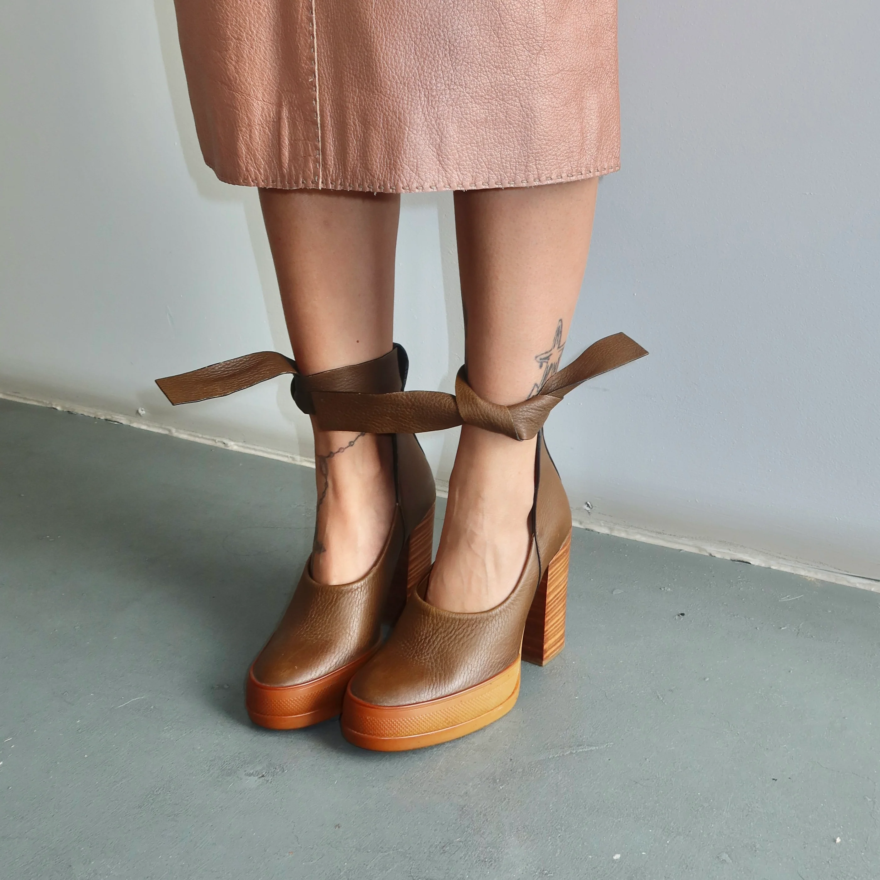 Chloé Pre-Fall 2014 Leather Wrap Heels (37.5) - Image 3