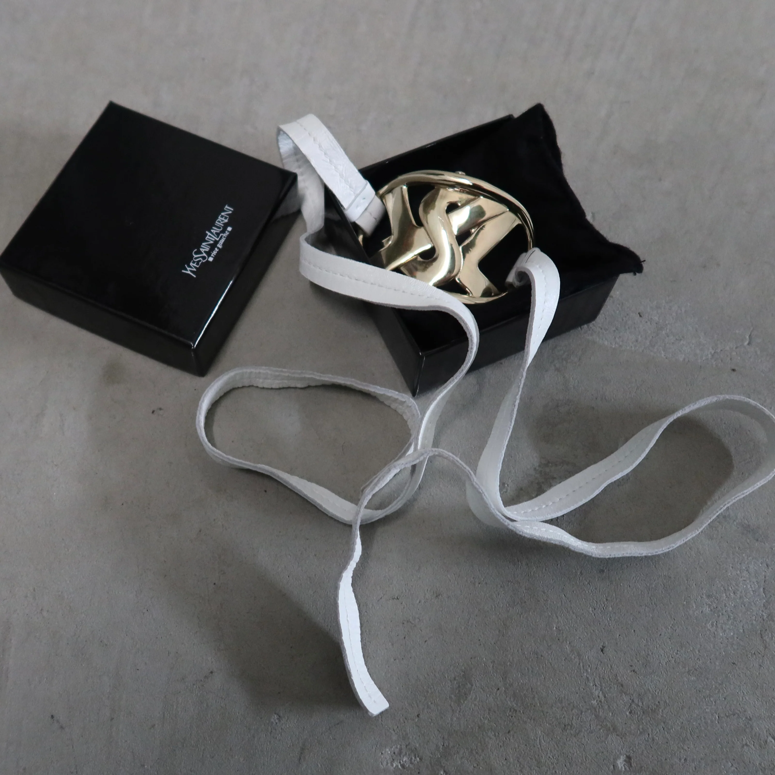 YSL AW2003 Leather Wrap Bracelet - Image 8